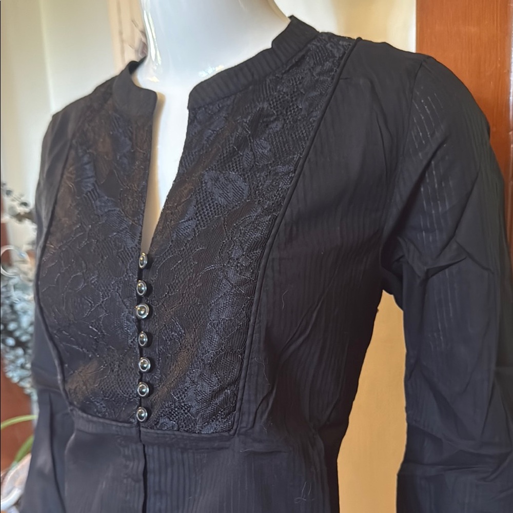 NWT northern reflections size small sheer striped Elegant Black Button-Up Blouse